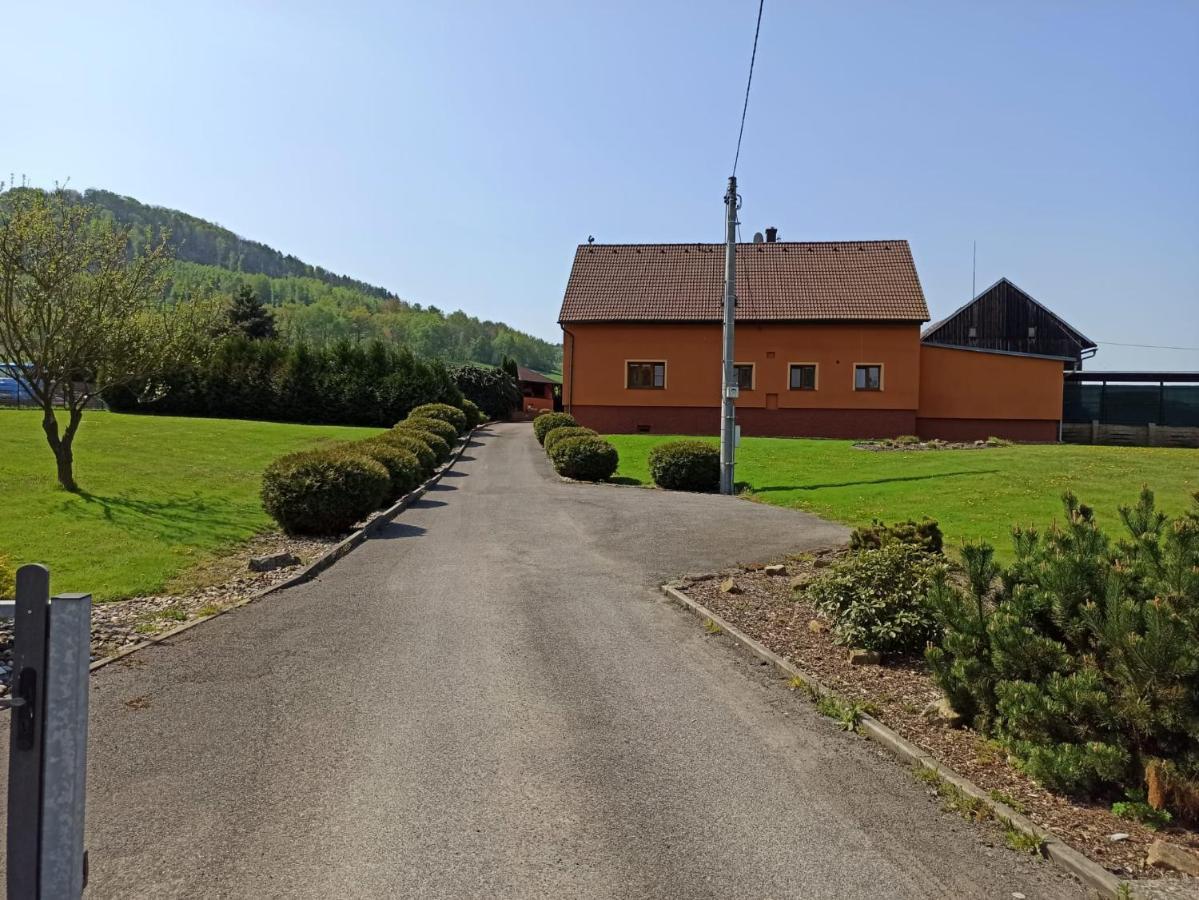Apartman Vesele Дечин Экстерьер фото